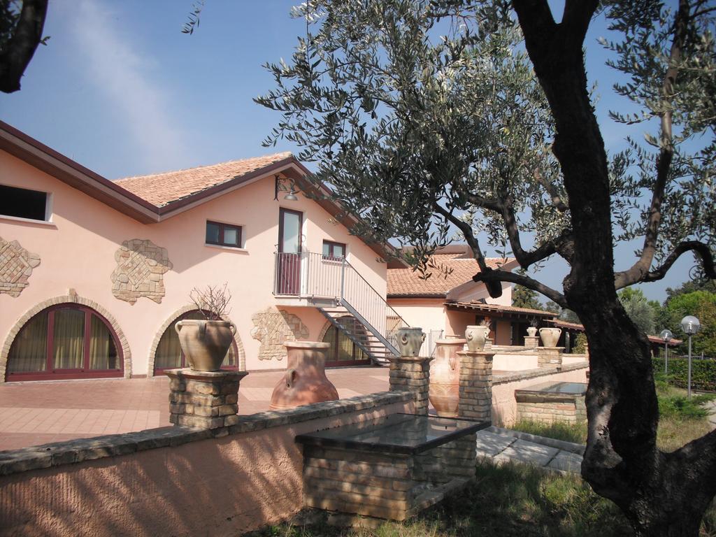 Azienda Vitivinicola Sergio Del Casale Vasto Exterior foto